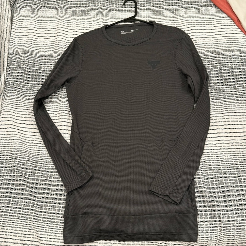 Project rock performance long sleeve